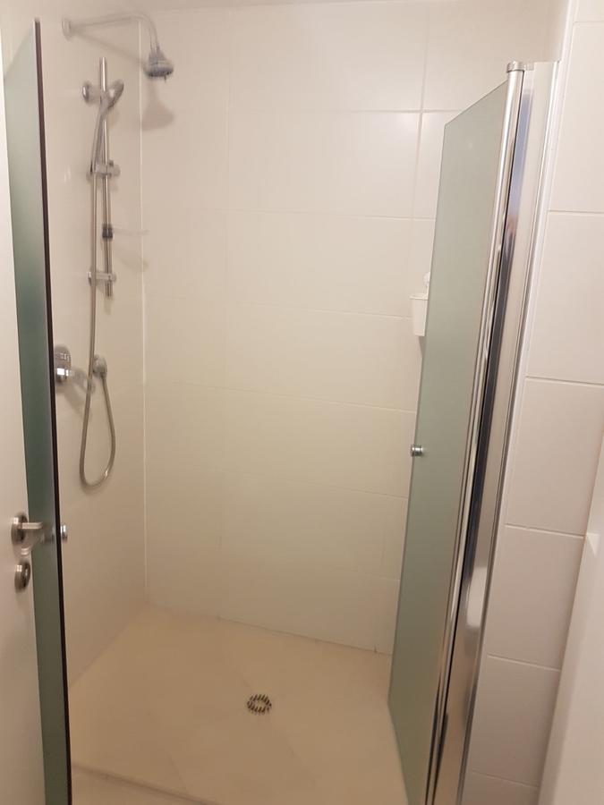 Private Bed/Bathroom In Νετάνια Εξωτερικό φωτογραφία