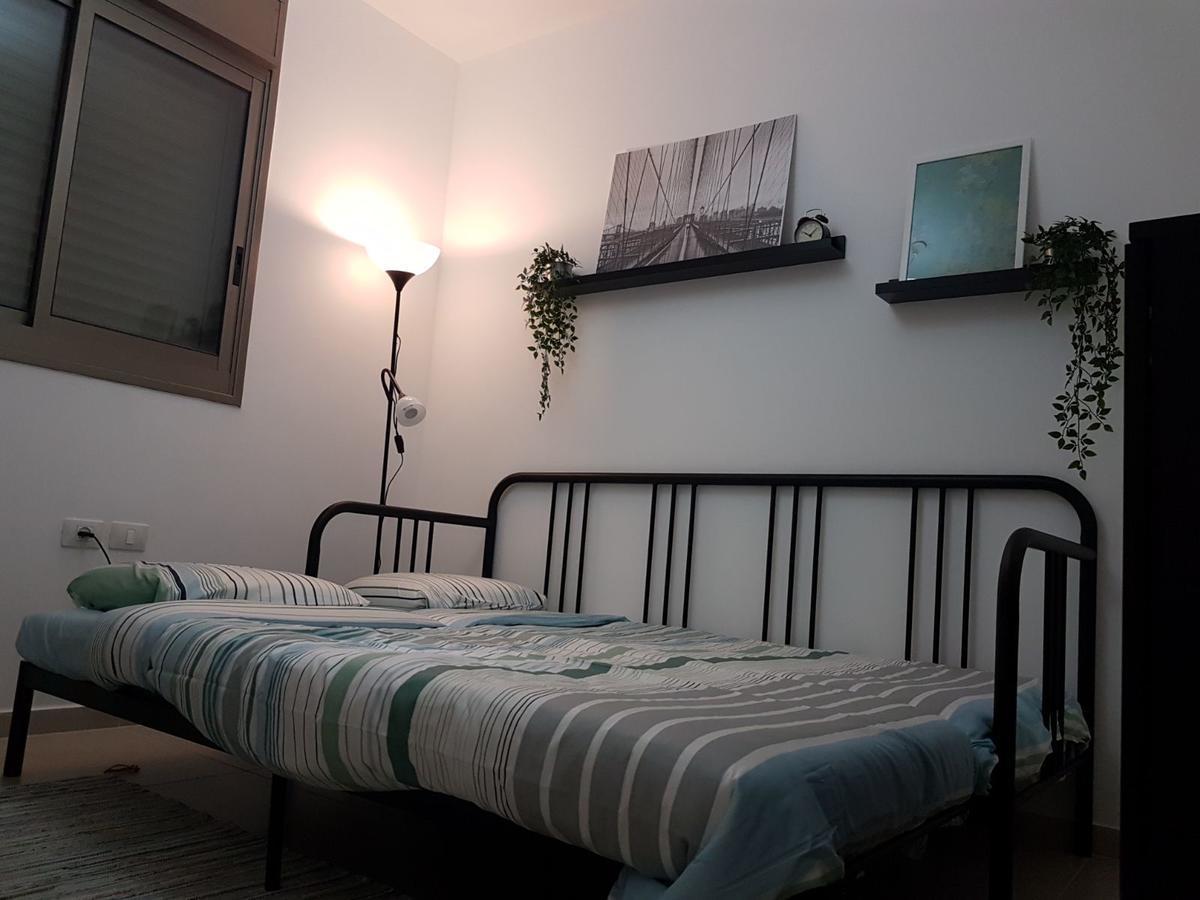Private Bed/Bathroom In Νετάνια Εξωτερικό φωτογραφία