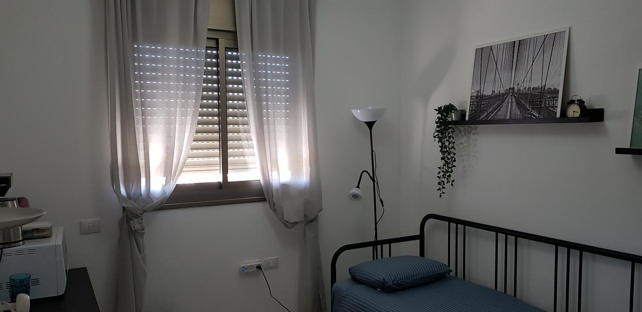 Private Bed/Bathroom In Νετάνια Εξωτερικό φωτογραφία