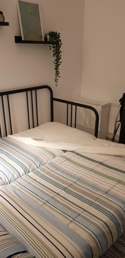 Private Bed/Bathroom In Νετάνια Εξωτερικό φωτογραφία