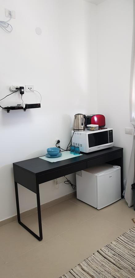 Private Bed/Bathroom In Νετάνια Εξωτερικό φωτογραφία